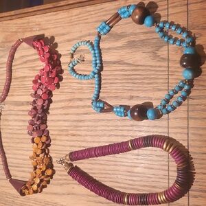 Lot of 3 Necklaces.